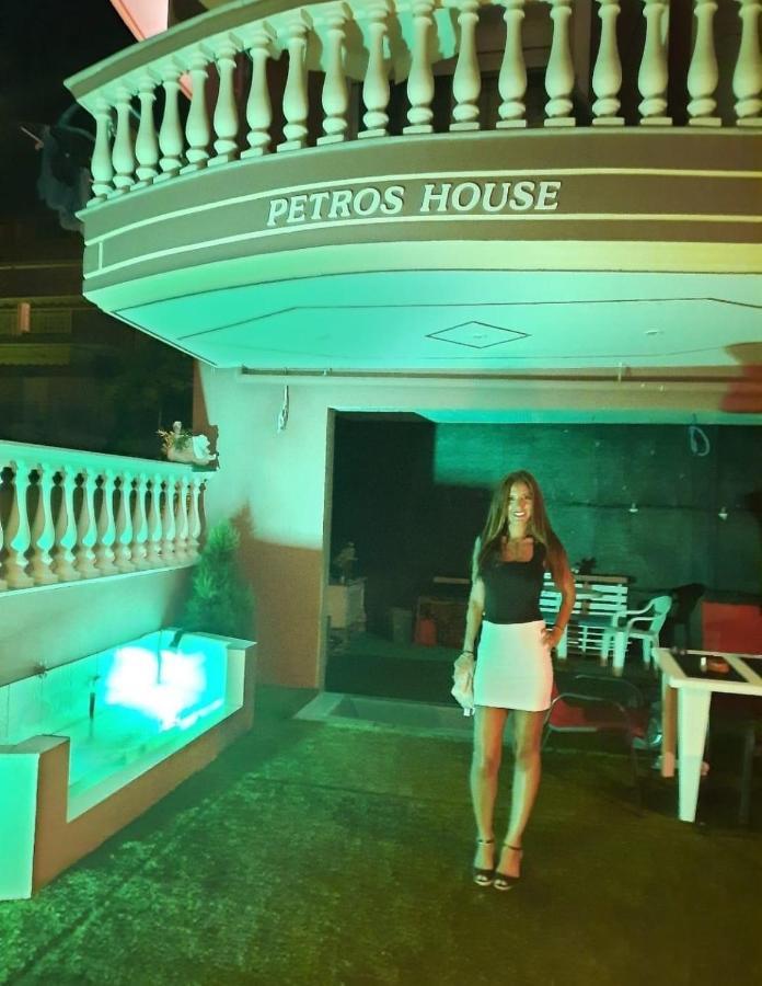Petros House Aparthotel ซาร์ตี ภายนอก รูปภาพ