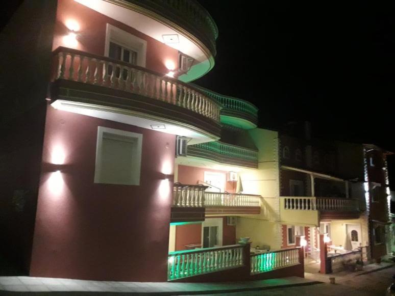 Petros House Aparthotel ซาร์ตี ภายนอก รูปภาพ