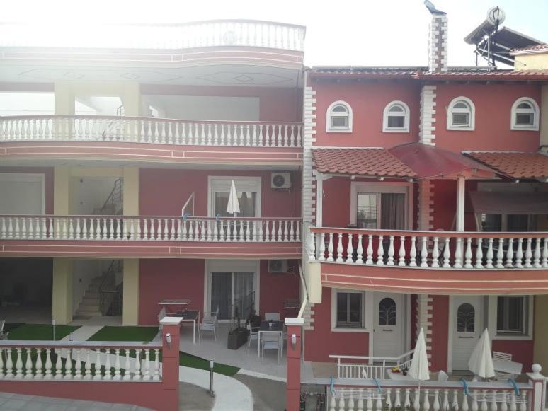 Petros House Aparthotel ซาร์ตี ภายนอก รูปภาพ